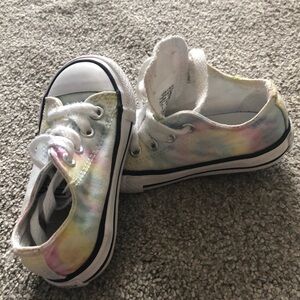 Multi color converse girls size 4